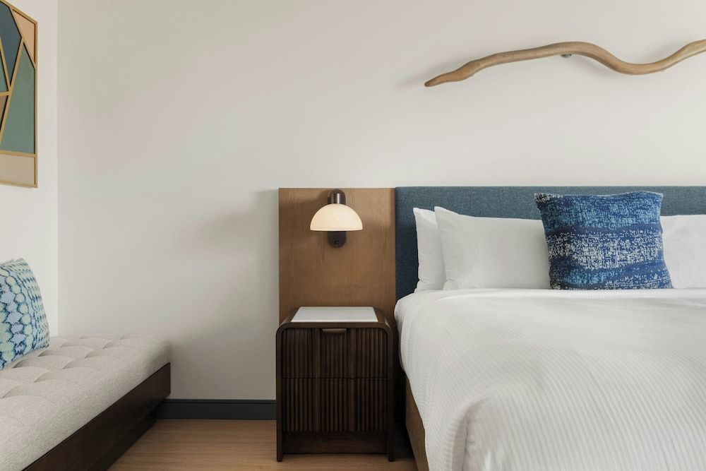 The Seahaus Hotel, Atlantic City Boardwalk, a Tribute Portfolio Hotel Room, 2 Queen Beds 8