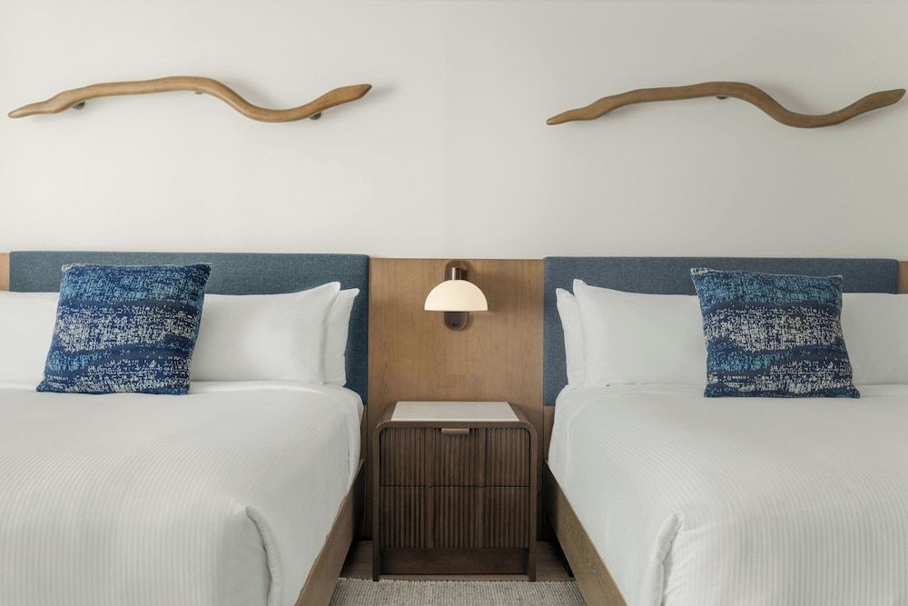 The Seahaus Hotel, Atlantic City Boardwalk, a Tribute Portfolio Hotel Room, 2 Queen Beds 5