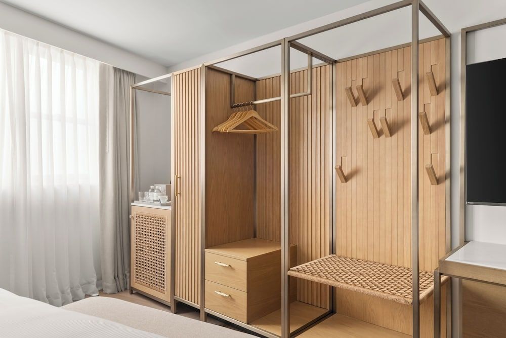 The Seahaus Hotel, Atlantic City Boardwalk, a Tribute Portfolio Hotel Room, 2 Queen Beds 3