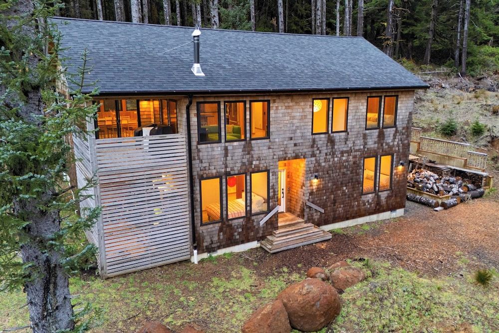 House (4 Bedrooms)