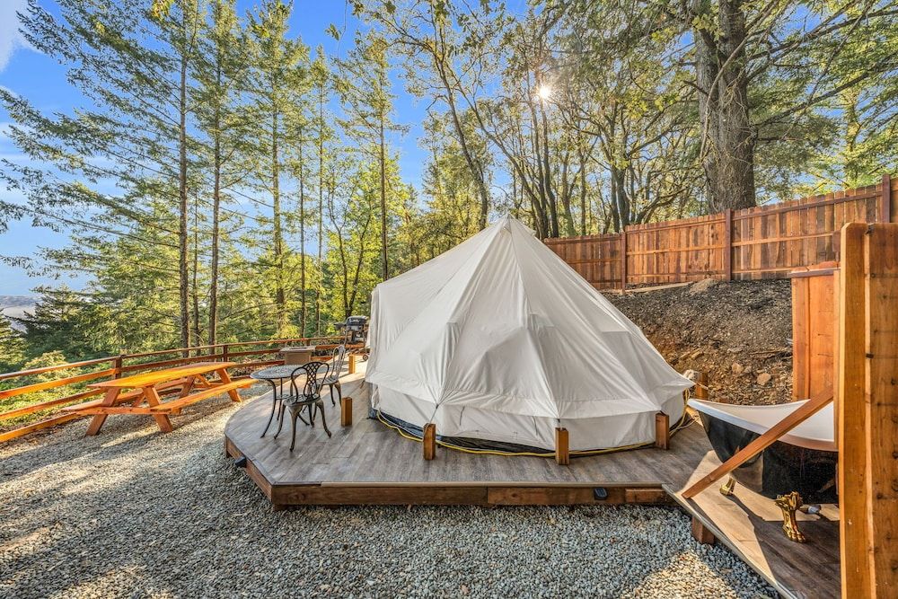 Mays Luxury Farm Stays Yurt Above it All - Glamp on-site 43