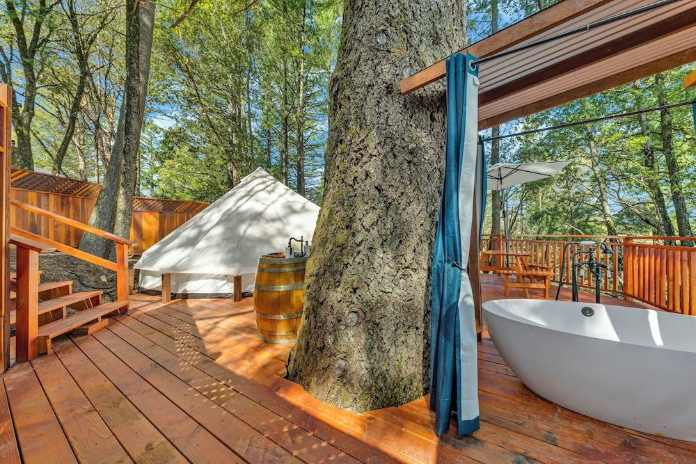 Mays Luxury Farm Stays Yurt On Top - Swim, Hike, Glamp 13