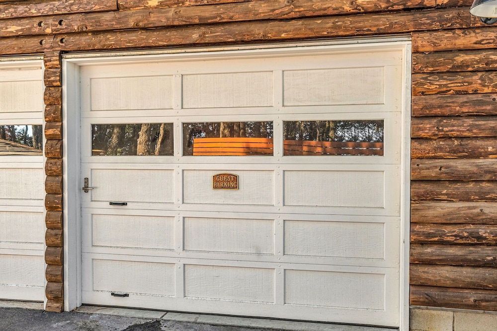 Mays Luxury Farm Stays Yurt Above it All - Glamp on-site 39