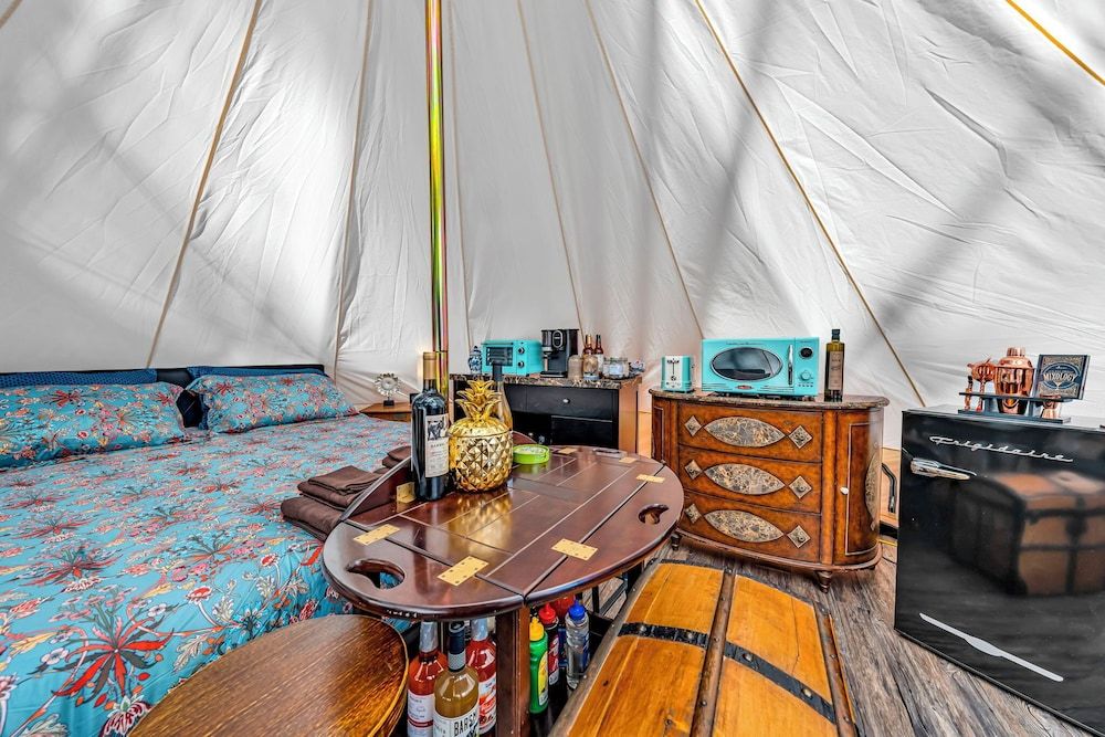 Mays Luxury Farm Stays Yurt On Top - Swim, Hike, Glamp 2