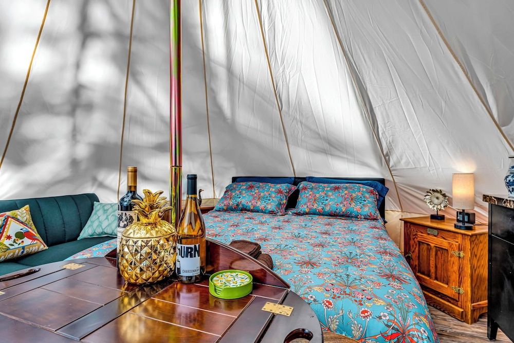 Mays Luxury Farm Stays Yurt On Top - Swim, Hike, Glamp 5