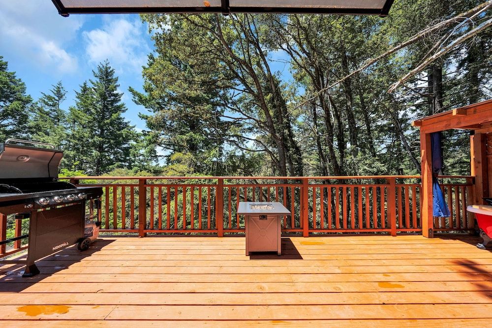 Mays Luxury Farm Stays Mays Luxury Sunset Cabin with Loft 12