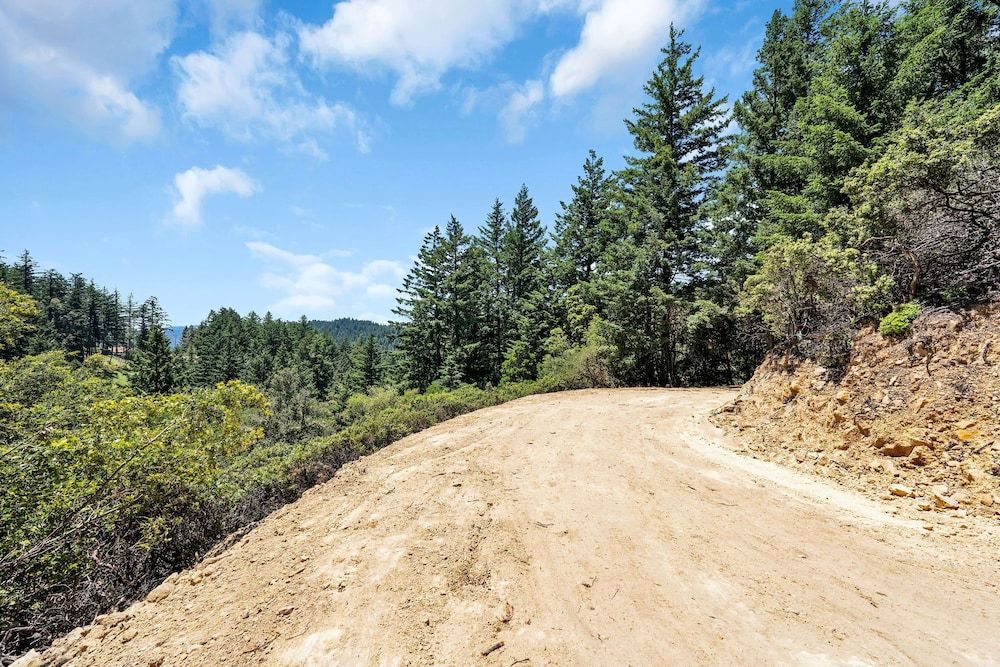 Mays Luxury Farm Stays Mays Luxury Sunset Cabin with Loft 28