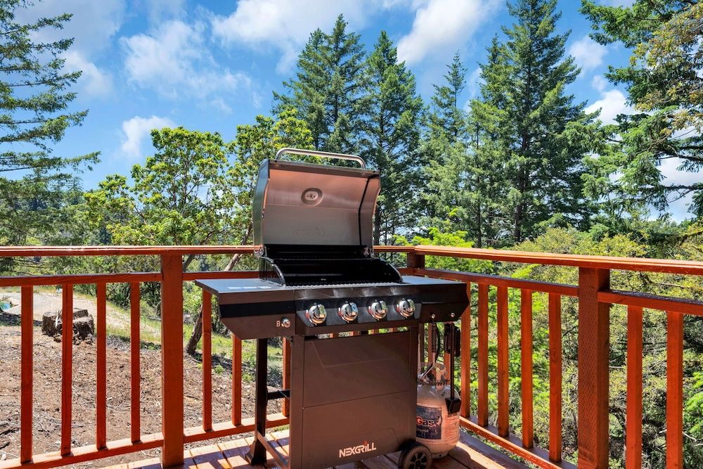 Mays Luxury Farm Stays Mays Luxury Sunset Cabin with Loft 13