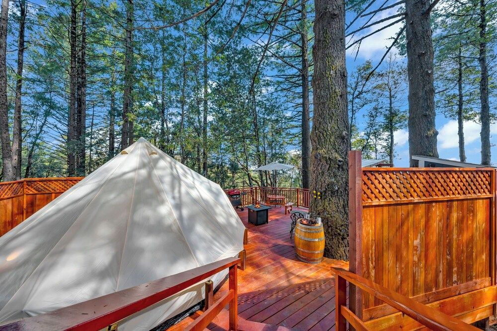 Mays Luxury Farm Stays Yurt On Top - Swim, Hike, Glamp 35