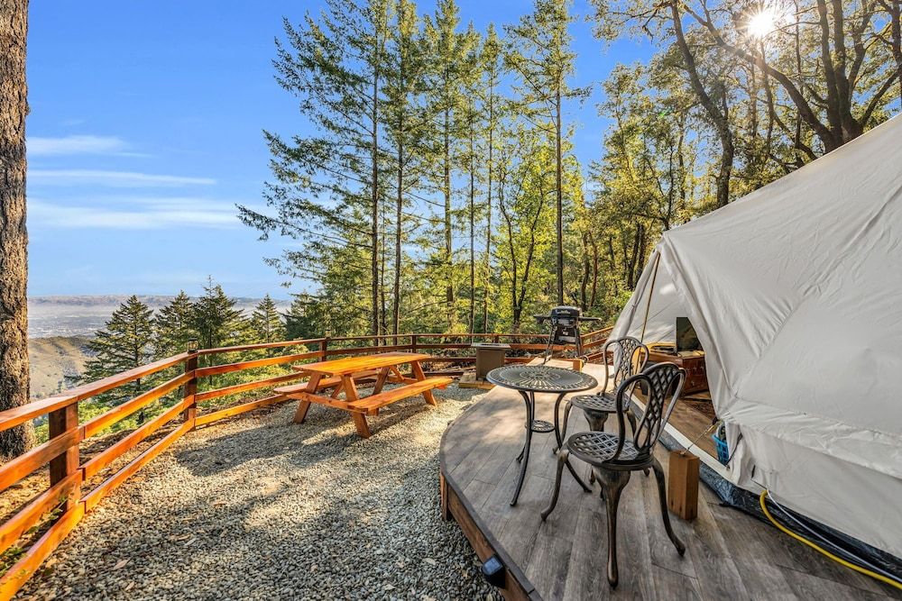 Mays Luxury Farm Stays Yurt Above it All - Glamp on-site 14