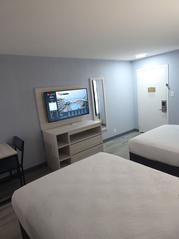 Suburban Studios Christiansburg - Blacksburg Room, 2 Double Beds, Non Smoking 2