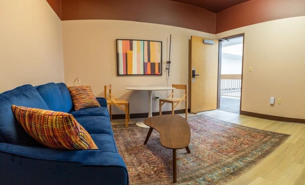 Brewster Hall Classic Suite, 3 Bedrooms, Non Smoking, City View 5