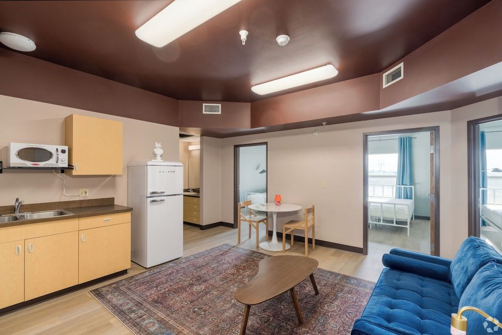 Brewster Hall Classic Suite, 3 Bedrooms, Non Smoking, City View 3