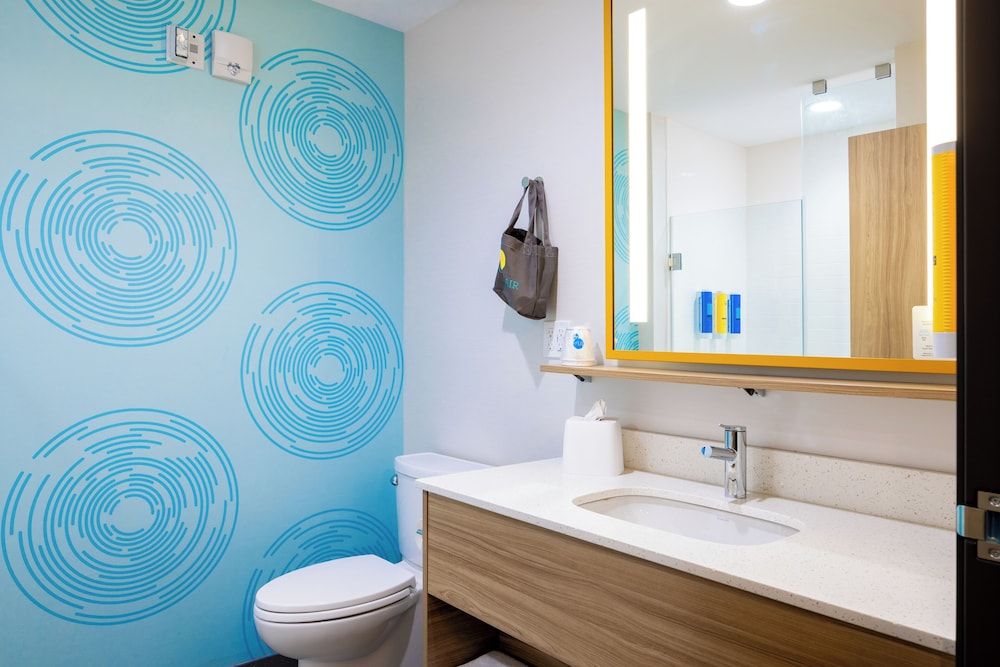 Tru By Hilton Kalamazoo Room, 2 Queen Beds, Accessible (Hearing) 3