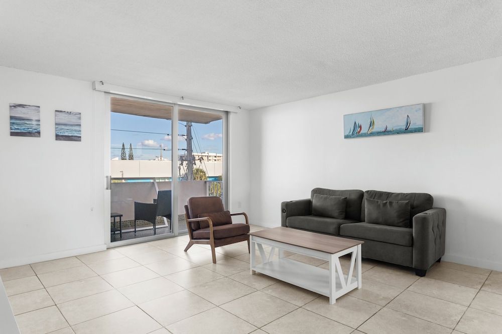 Bay Harbor Sunset Apt 4A Apartment, Balcony 7