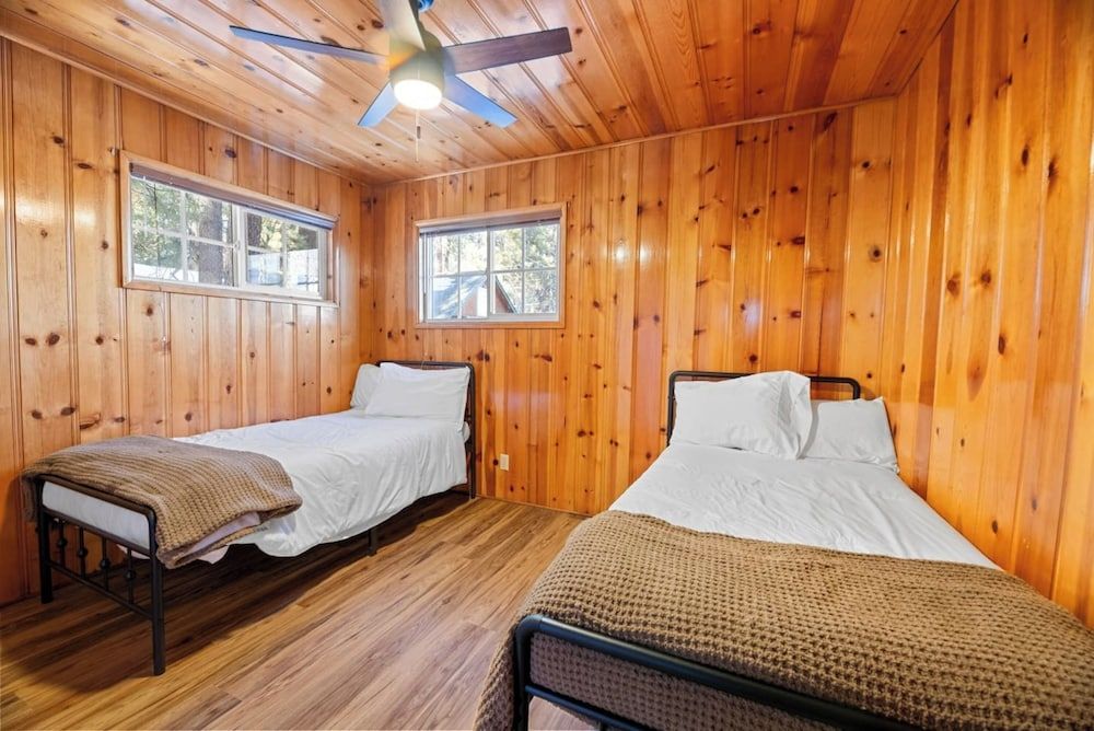 Signature Cabin, 2 Bedrooms, Non Smoking, Kitchen