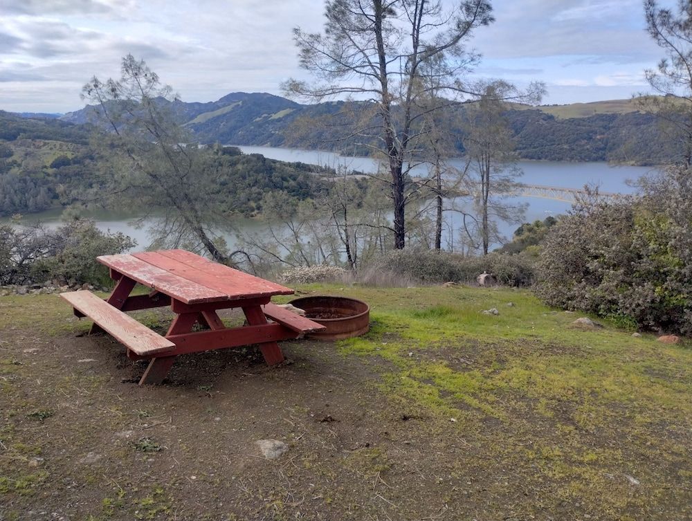 Lake View Tent