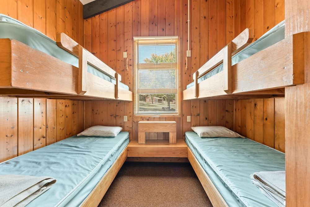 YMCA Trout Lodge Cabin, 2 Bedrooms 9