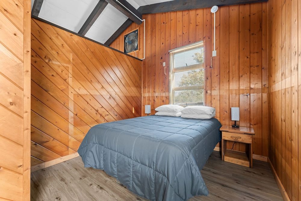 YMCA Trout Lodge Cabin, 2 Bedrooms 2