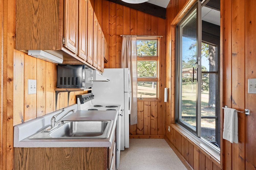 YMCA Trout Lodge Cabin, 2 Bedrooms 11