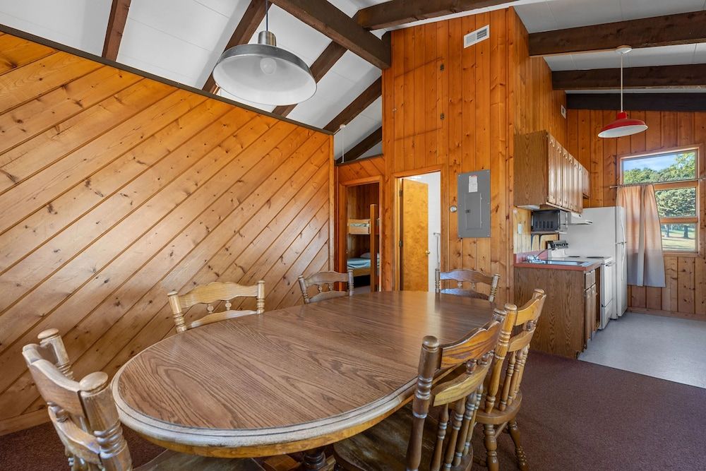 YMCA Trout Lodge Cabin, 2 Bedrooms 3