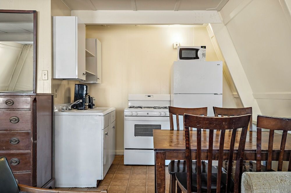 Heidelberg Lodges Standard Triple Room, Multiple Beds 2