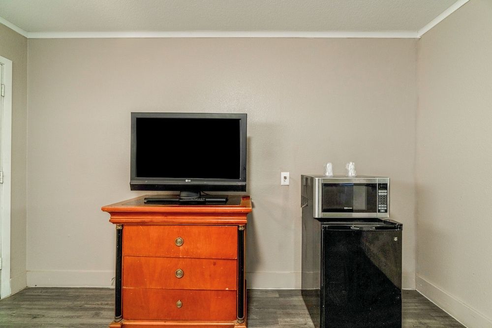 Cypress Inn Motel By OYO West Monroe I-20 Room, 1 Queen Bed, Non Smoking 19