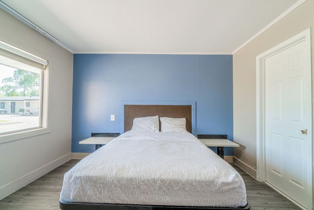 Cypress Inn Motel By OYO West Monroe I-20 Room, 1 Queen Bed, Non Smoking 8