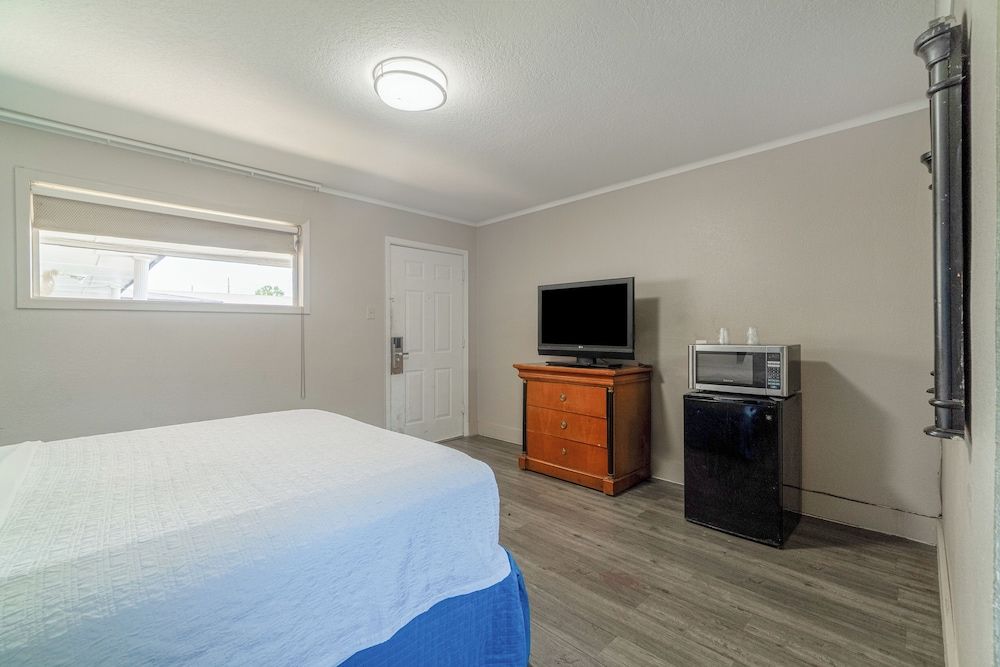 Cypress Inn Motel By OYO West Monroe I-20 Room, 1 Queen Bed, Non Smoking 18