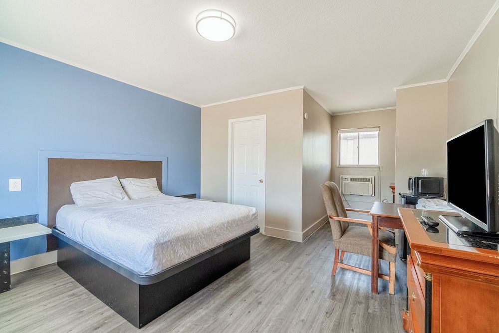 Cypress Inn Motel By OYO West Monroe I-20 Room, 1 Queen Bed, Non Smoking 5