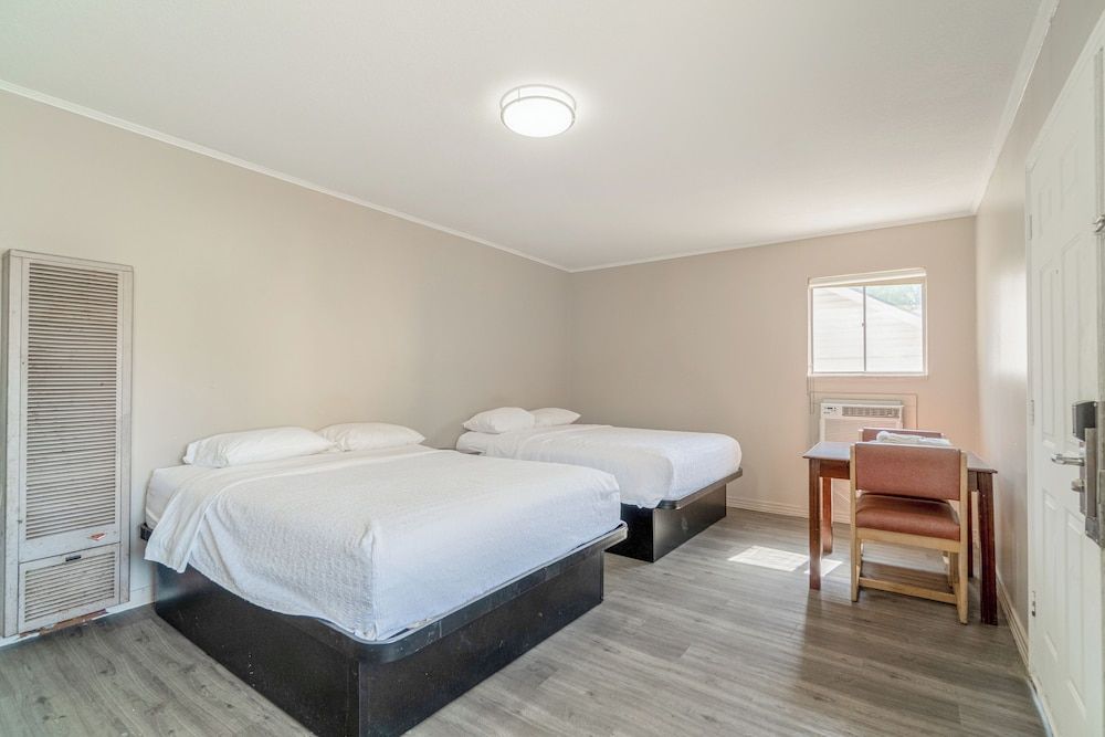 Cypress Inn Motel By OYO West Monroe I-20 Room, 2 Queen Beds, Smoking 7