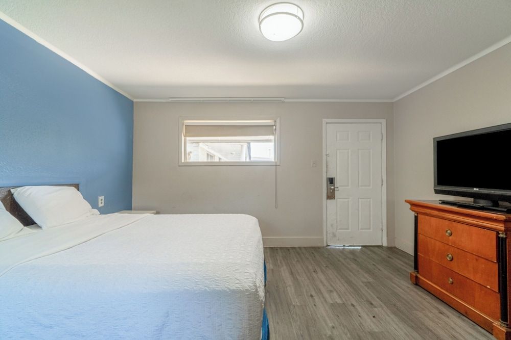 Cypress Inn Motel By OYO West Monroe I-20 Room, 1 Queen Bed, Non Smoking 13