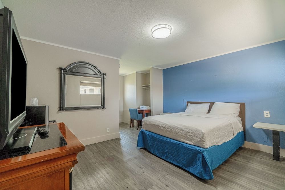 Cypress Inn Motel By OYO West Monroe I-20 Room, 1 Queen Bed, Non Smoking 2