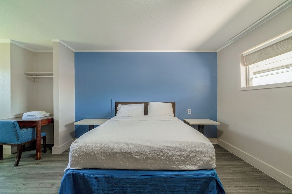 Cypress Inn Motel By OYO West Monroe I-20 Room, 1 Queen Bed, Non Smoking 16