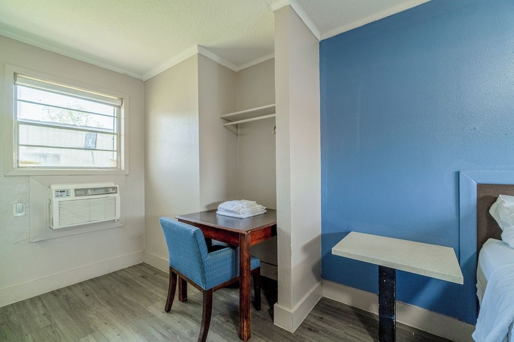 Cypress Inn Motel By OYO West Monroe I-20 Room, 1 Queen Bed, Non Smoking 15