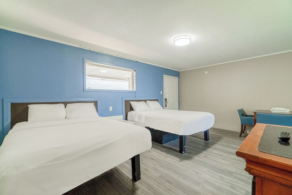 Cypress Inn Motel By OYO West Monroe I-20 Room, 2 Queen Beds, Smoking 25