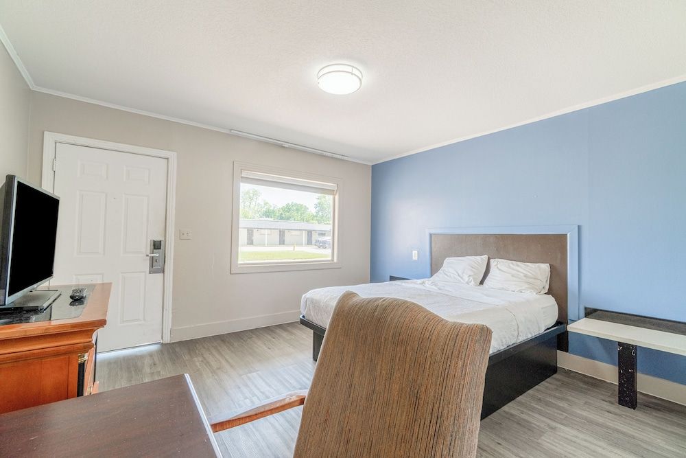 Cypress Inn Motel By OYO West Monroe I-20 Room, 1 Queen Bed, Non Smoking 4