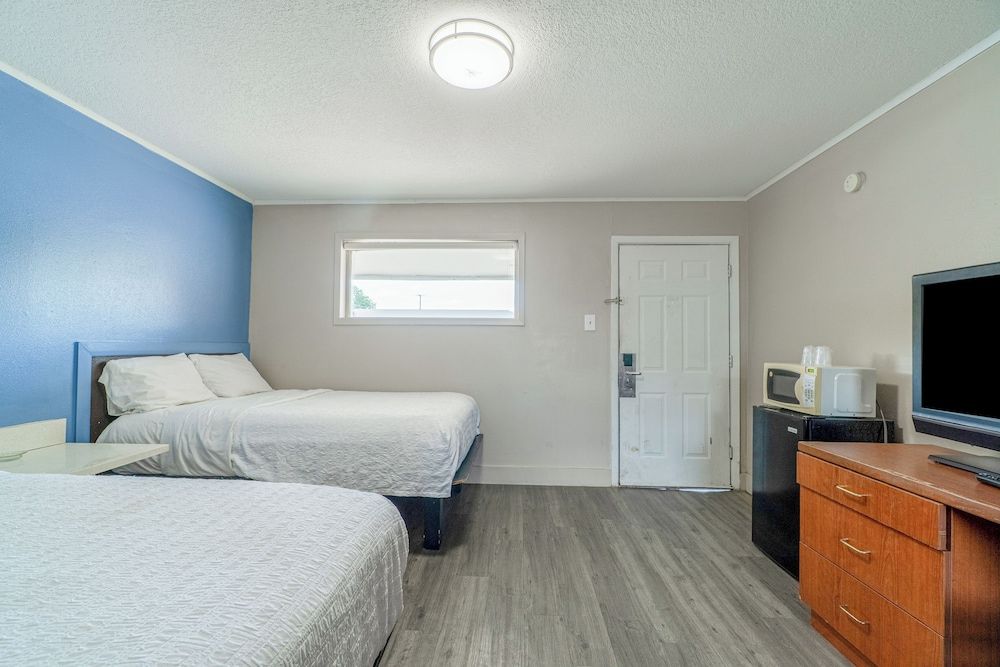 Cypress Inn Motel By OYO West Monroe I-20 Room, 2 Queen Beds, Smoking 13