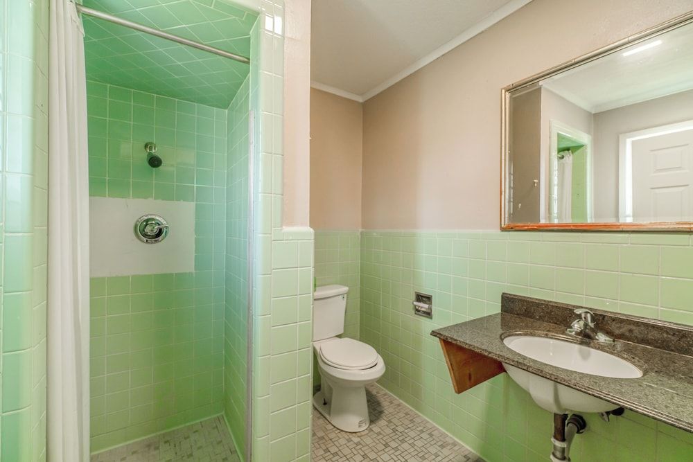 Cypress Inn Motel By OYO West Monroe I-20 Room, 2 Queen Beds, Smoking 38