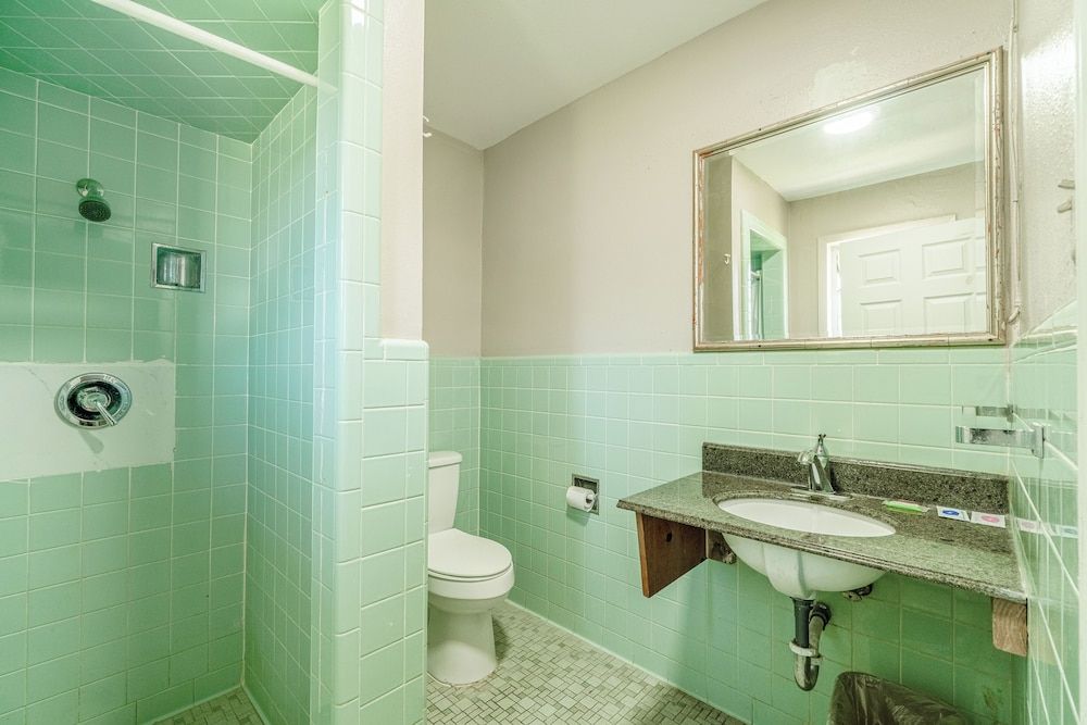 Cypress Inn Motel By OYO West Monroe I-20 Room, 2 Queen Beds, Smoking 40