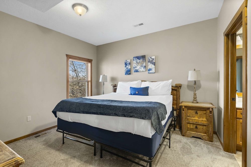 House, Multiple Beds, Balcony, Garden View (Serenity Oaks)