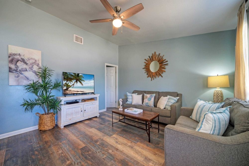 House (2 Bedrooms)