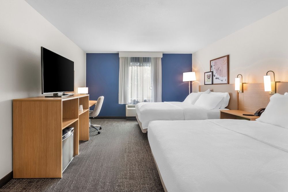 Spark by Hilton Dothan Room, 2 Queen Beds, Accessible (Hearing) 7