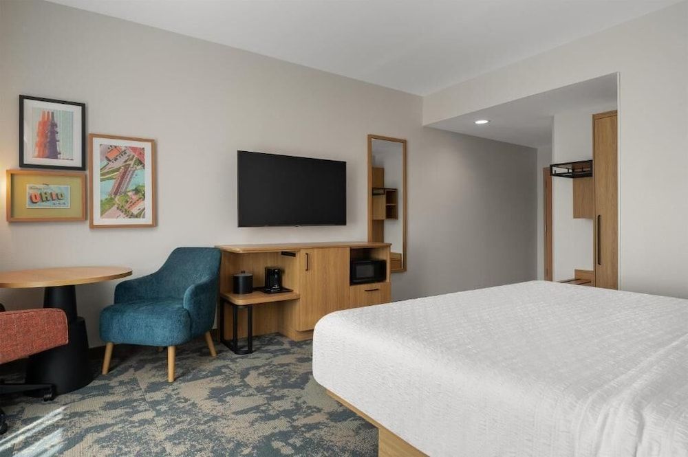 Room, 1 King Bed, Accessible, Bathtub (Water View)