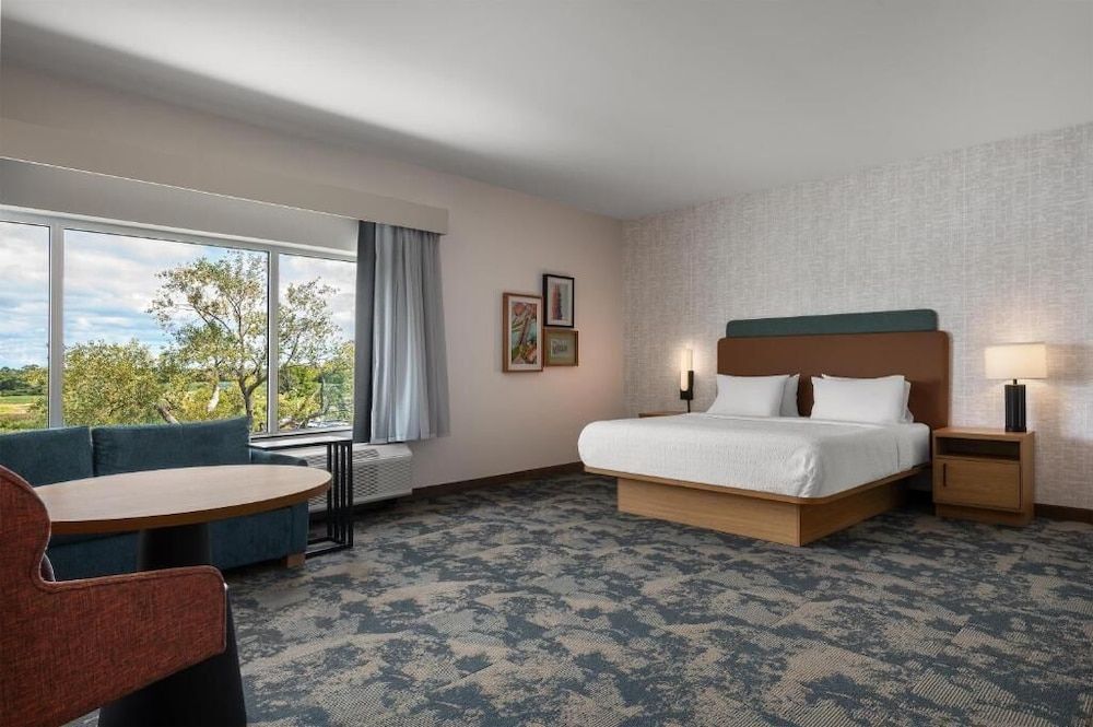 Hampton Inn & Suites by Hilton Port Clinton Catawba Island Studio, 1 King Bed (Water View) 3