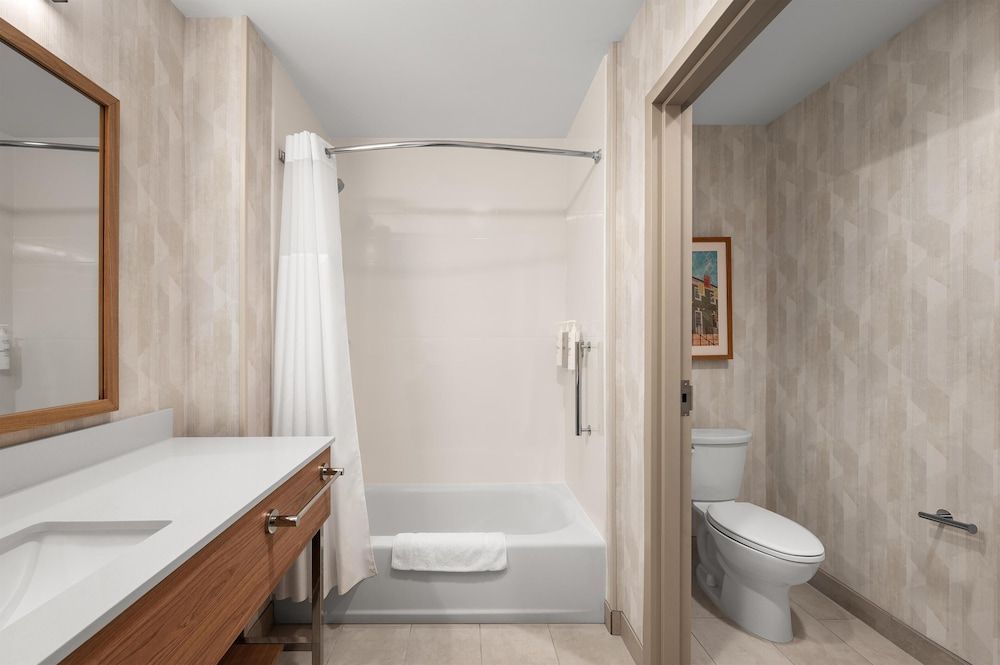 Hampton Inn & Suites by Hilton Port Clinton Catawba Island Studio, 2 Queen Beds, Accessible (Hearing) 6