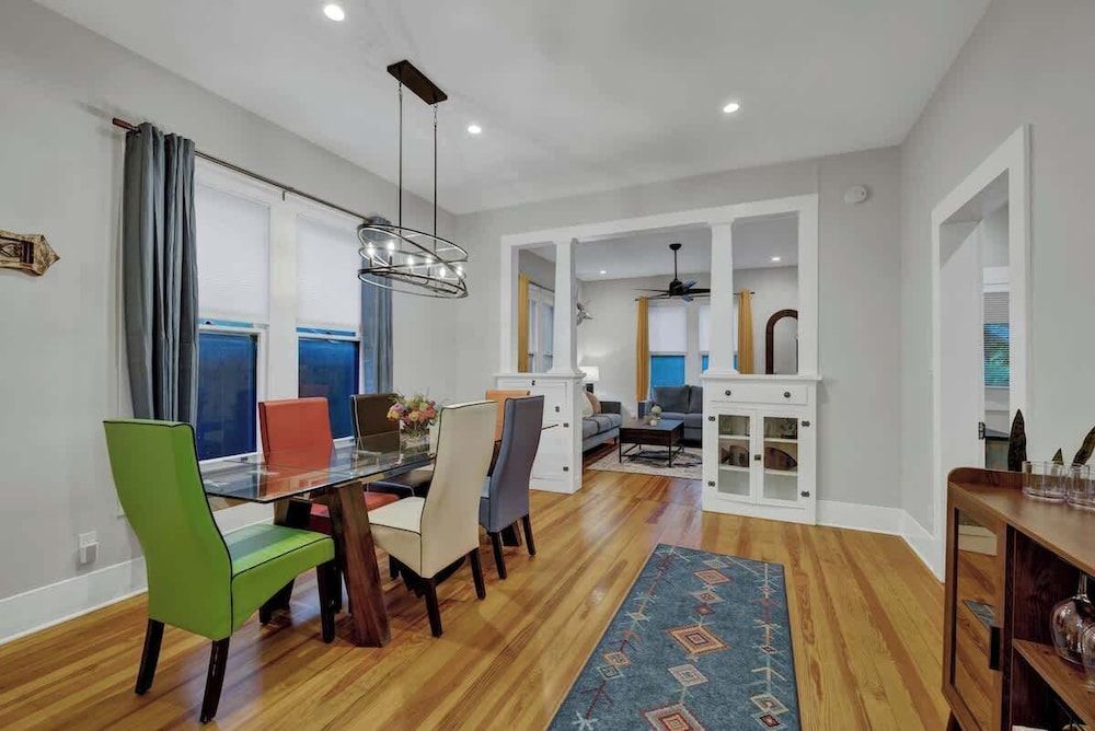 Tolle Haus: W/pool & Firepit-walk to Schlitterbahn, Comal Chutes & Downtown! House, Multiple Beds, Pool Access, Pool View (381 Tolle St) 4