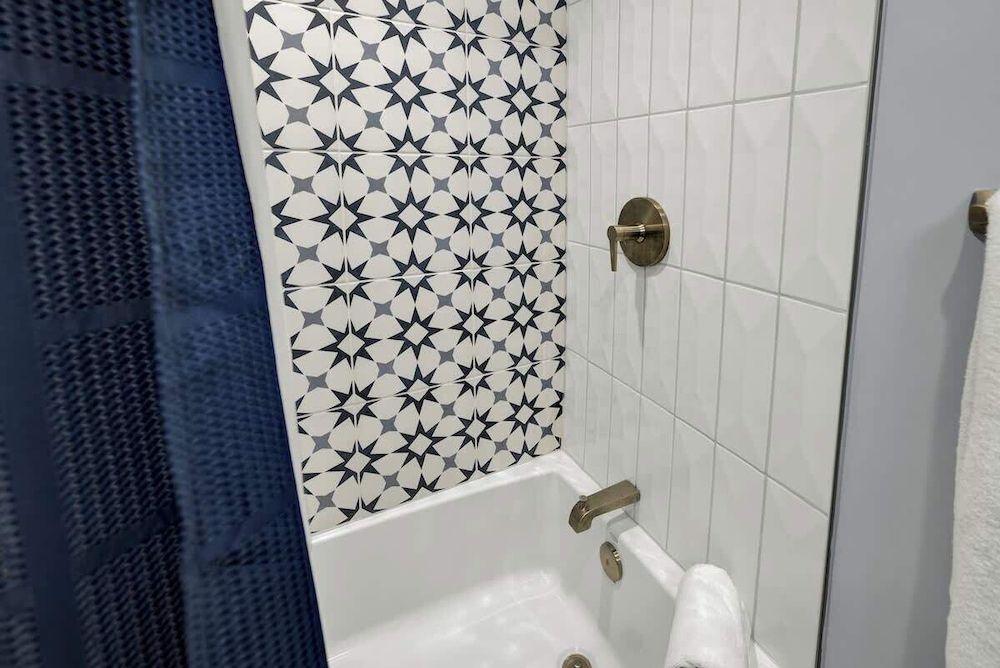 Tolle Haus: W/pool & Firepit-walk to Schlitterbahn, Comal Chutes & Downtown! House, Multiple Beds, Pool Access, Pool View (381 Tolle St) 14