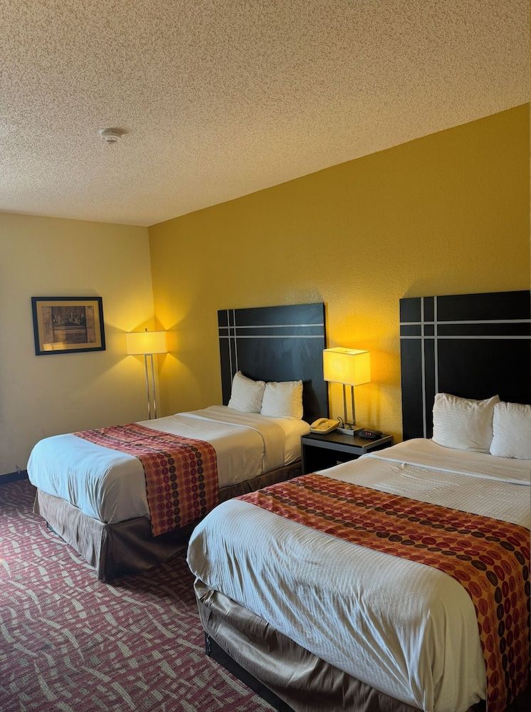 CASINO INN & SUITES TUNICA RESORTS Standard Room, Pool View 6