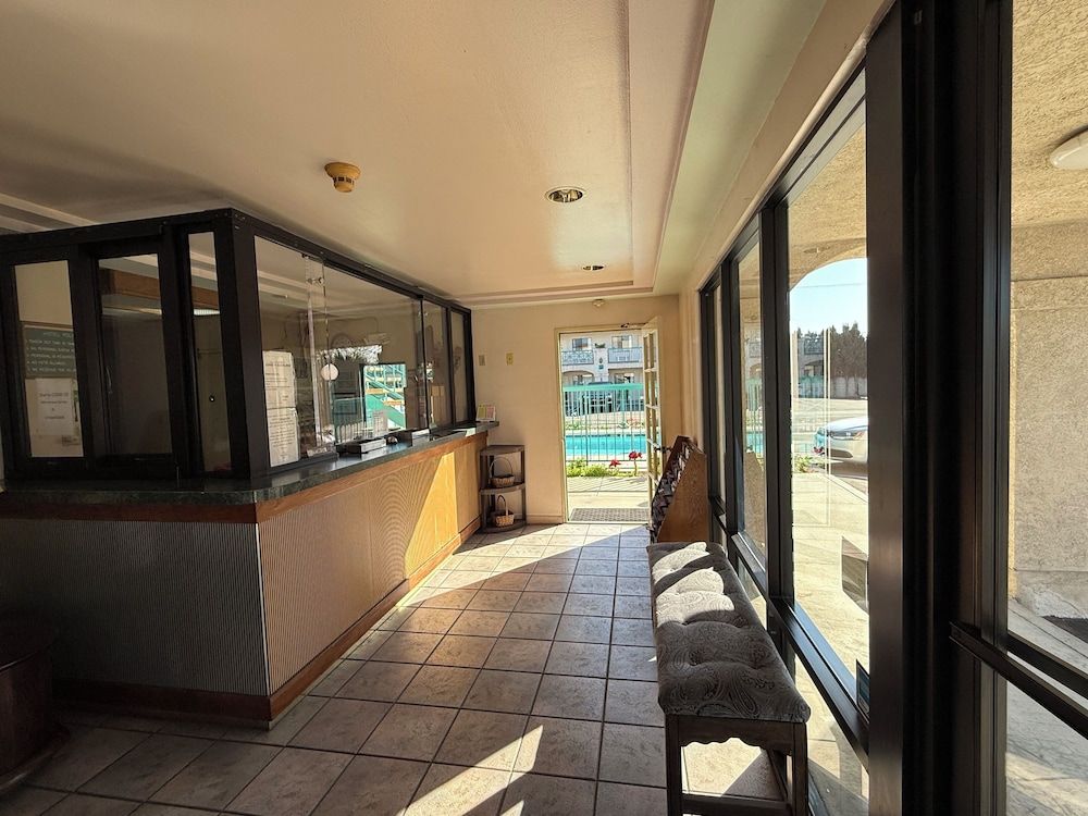 Fiesta Inn- Bell Gardens/ Los Angeles